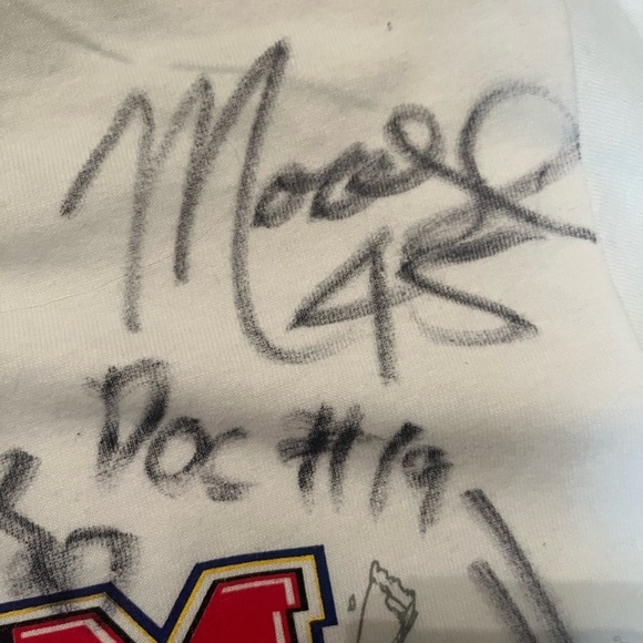 SIGNED New 2012 Harlem Globetrotters The Original World Tour Sz L Basketball Tee - Picture 8 of 8